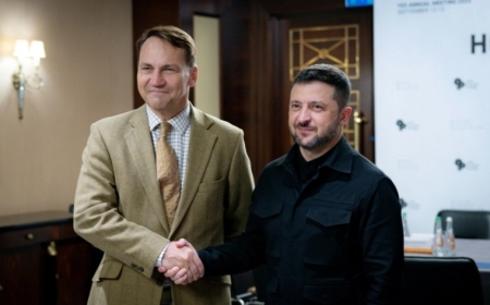 Le Kremlin estime que les négociations de paix avec l'Ukraine sont en "pause"