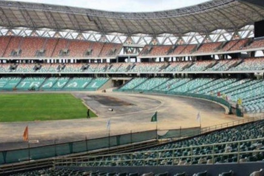 Concert de Sidiki Diabaté à Abidjan annulé : indisponibilité du stade et contexte électoral
