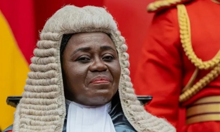Ghana : la présidente de la Cour suprême limogée par Mahama