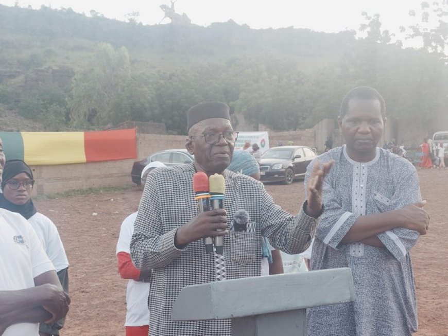Célébration  65e Anniversaire de l’Indépendance par le réseau des jeunes citoyens Yereko à Woyowayanko