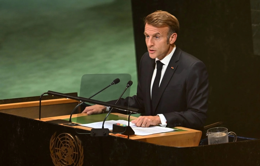 « Tout est bloqué pour toi » : Coincé à New York par le cortège de Trump, Macron appelle le président américain