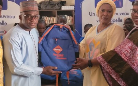 Rentrée scolaire : Moov Africa Malitel offre des kits scolaires aux élèves de l'école Mamadou Konaté