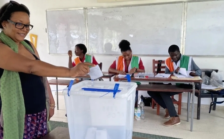 Présidentielle en Côte d'Ivoire. "L'apocalypse ne s'est pas produite" : entre calme et participation mitigée, récit de la journée de vote
