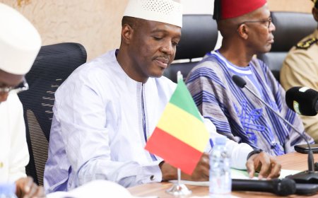 Crise du carburant au Mali : le Premier ministre Abdoulaye Maïga dénonce « un carburant au prix du sang humain »