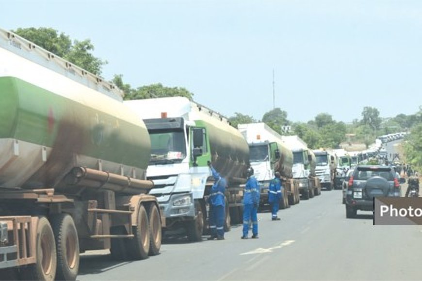 Pénurie de carburant au Mali : Le gouvernement annonce des mesures face aux blocus terroristes