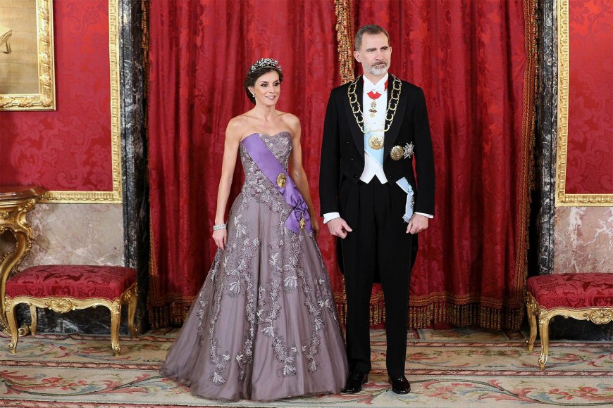 Reine d’Espagne : Ancienne journaliste de la chaîne publique TVE,  Letizia est la première roturière à devenir reine