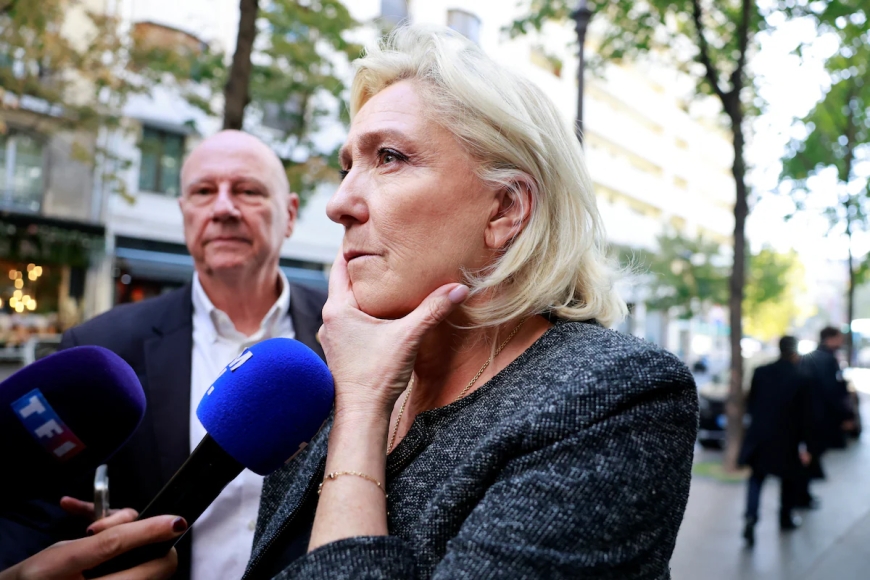 Marine Le Pen promet de “tout censurer” et veut soit une dissolution, soit une démission de Macron