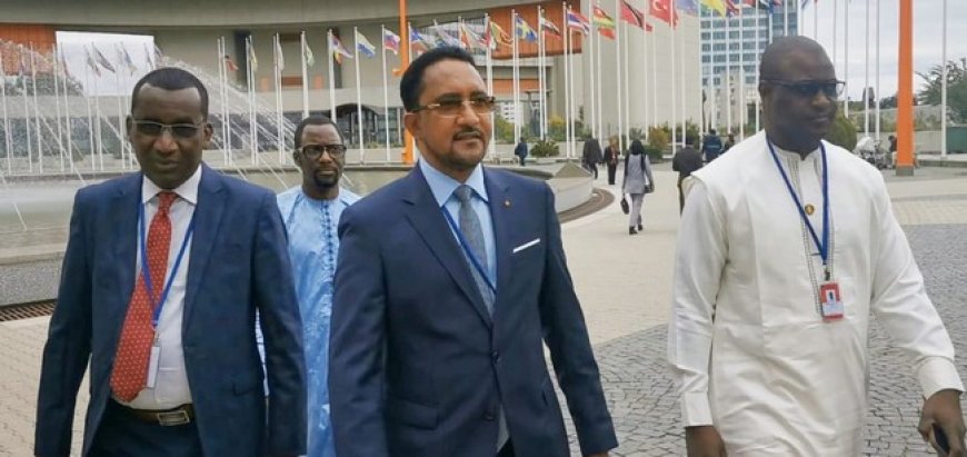 Le ministre Mossa Ag Attaher rencontre la communauté malienne à Vienne, en Autriche :