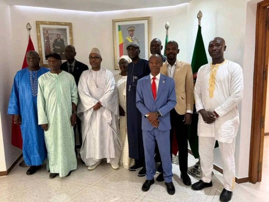 Renforcement des liens d’amitié et de coopération Mali-Maroc :  Des anciens étudiants et stagiaires maliens du Maroc reçus à Rabat par l’ambassadeur Fafré Camara