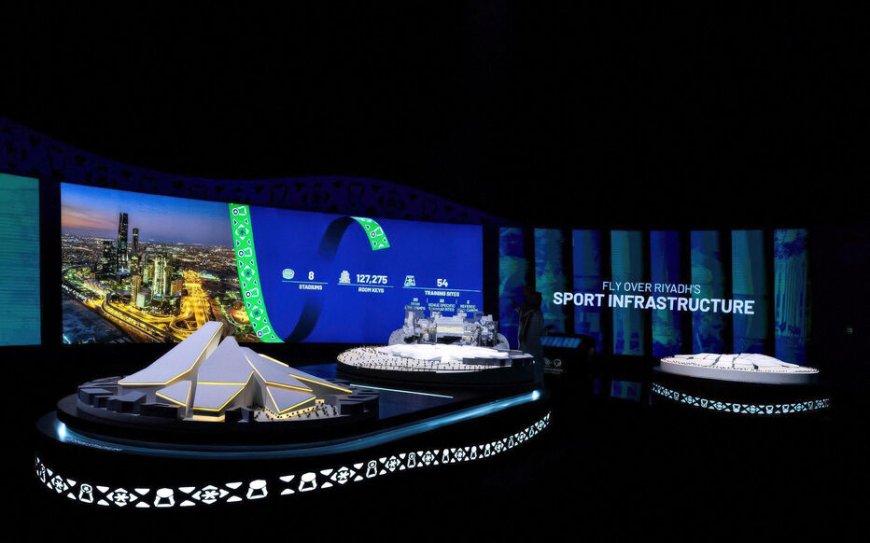 Un stade de 46 000 places suspendu à 350 mètres du sol… l’incroyable projet du Neom Stadium en Arabie saoudite
