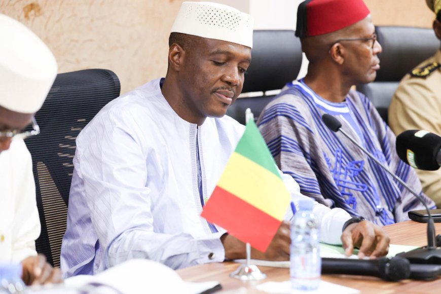 Crise du carburant au Mali : le Premier ministre Abdoulaye Maïga dénonce « un carburant au prix du sang humain »