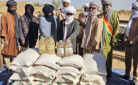 Kidal : Le gouverneur Gamou au plus près des populations
