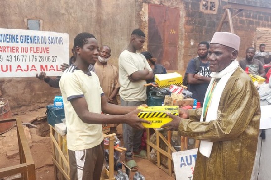 Insertion professionnelle : AJA-Mali équipe 200 jeunes avec des kits d’une valeur de 100 millions FCFA