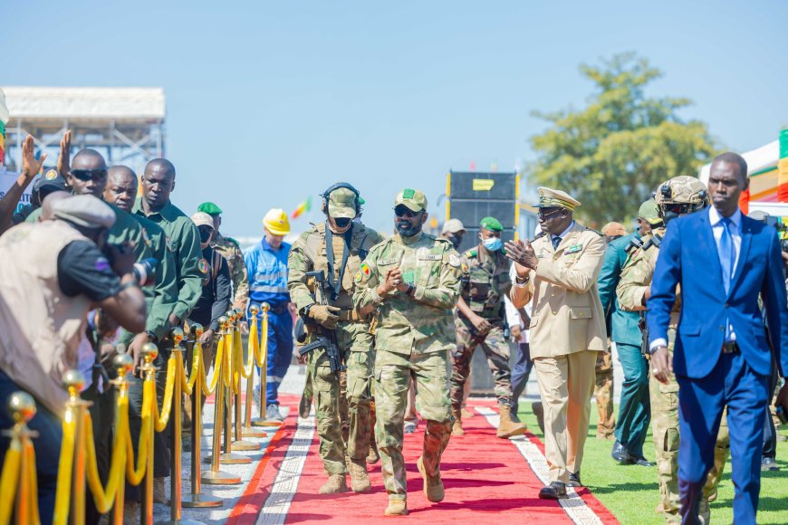 Le Président Goïta échange avec les autorités coutumières et administratives de la région