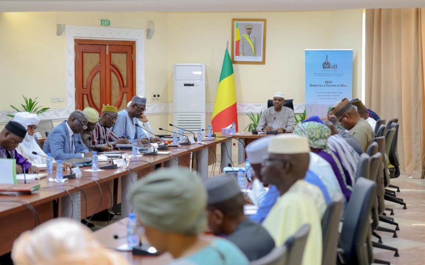Mali : le Premier ministre Abdoulaye Maïga préside une réunion sur la gestion de la crise du carburant
