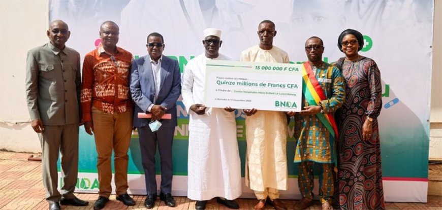 Le directeur général de la BNDA, Badara Aliou Coulibaly à la remise du chèque à l'hôpital Luxembourg