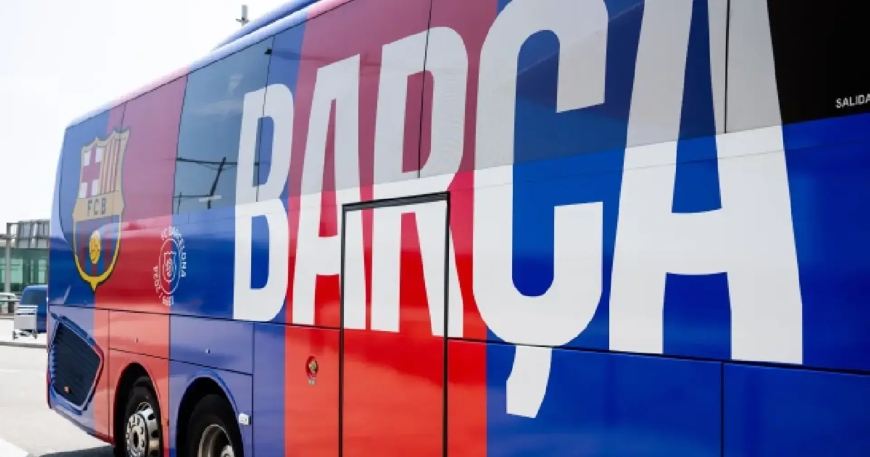 Le bus du Barça attaqué sur la route de Stamford Bridge avant le revers face à Chelsea