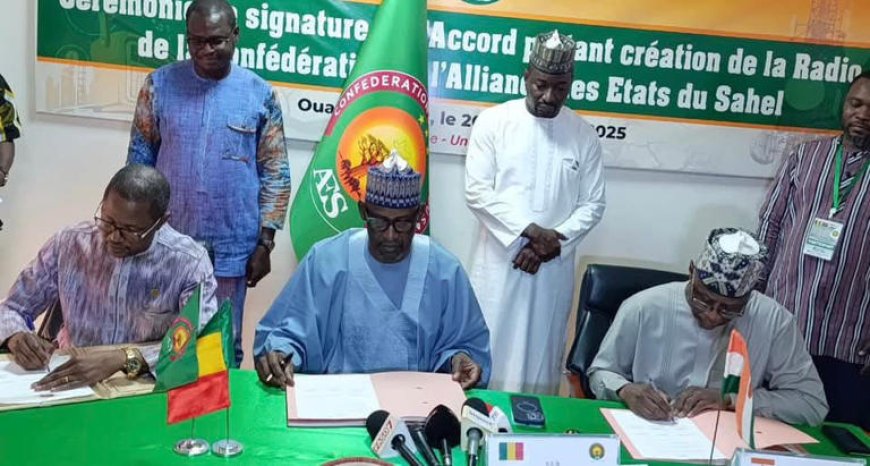 AES: Signature de l'accord de création de la radio Daandè Liptako
