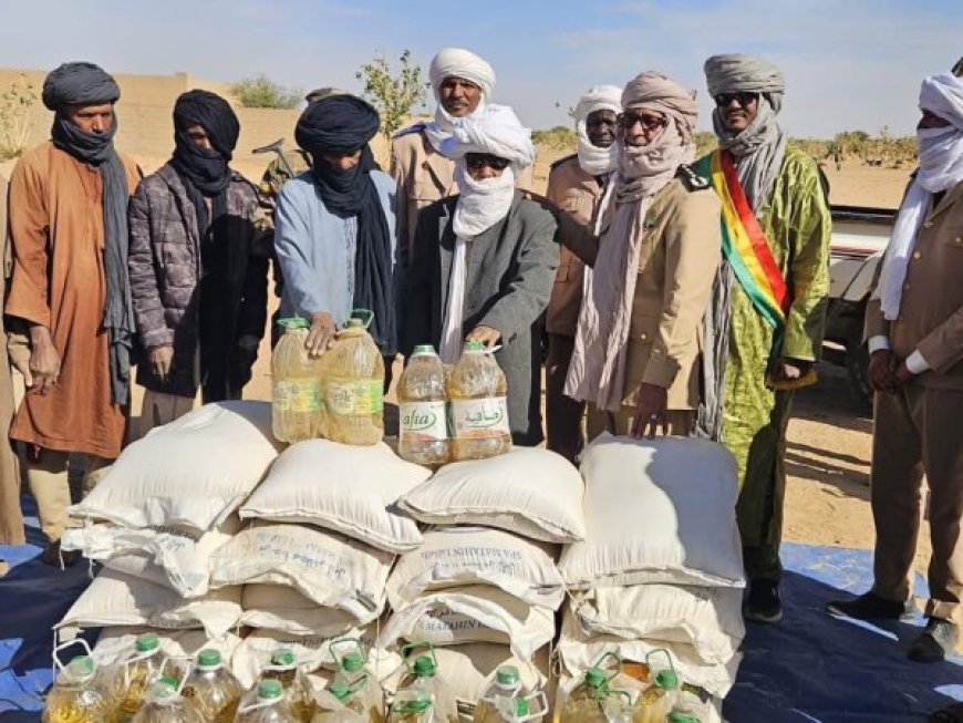 Kidal : Le gouverneur Gamou au plus près des populations