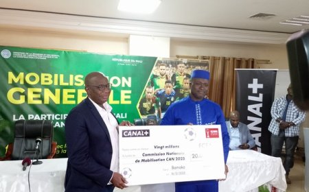 CAN Maroc 2025 : le groupe CANAL+ Mali offre un chèque de 20 millions de FCFA à la Commission nationale de mobilisation de fonds en faveur des Aigles