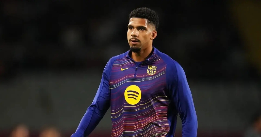 Le Barça accorde une 'mise en retrait' à durée indéterminée à Ronald Araujo après son carton rouge face à Chelsea