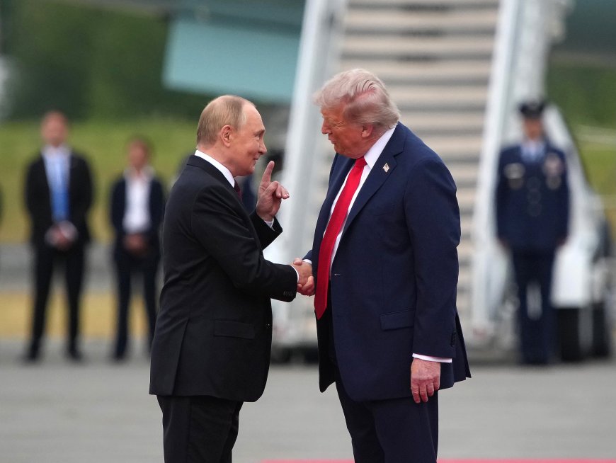 Pour le Kremlin, les récentes déclarations de Trump sur l'Ukraine sont "conformes" à la vision de Moscou