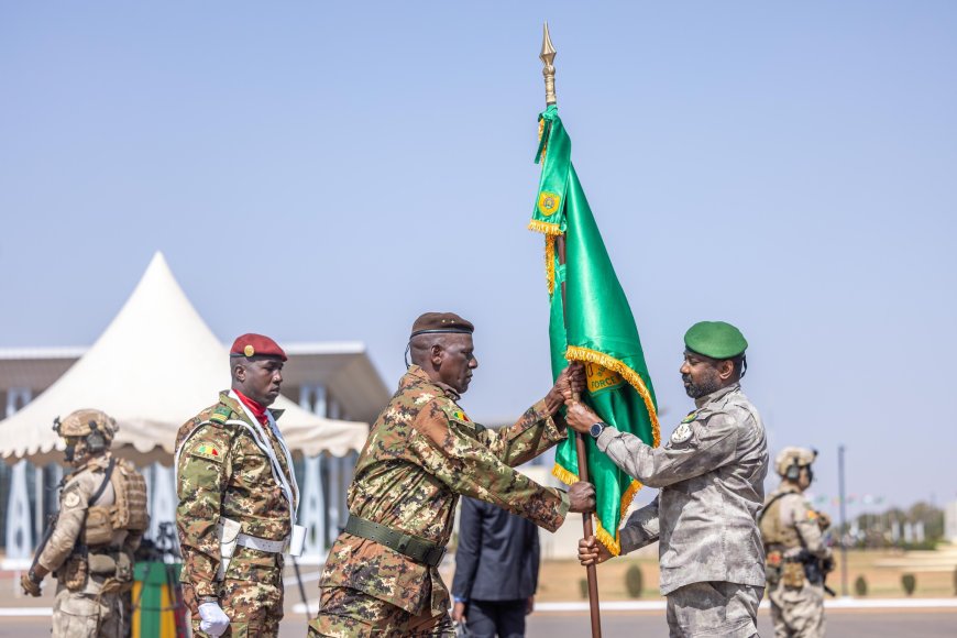 Naissance officielle de la Force unifiée de l’AES : Assimi Goïta remet l’Étendard à Bamako