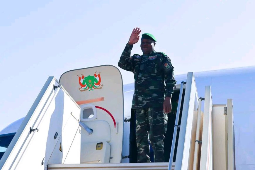 Urgent – L’avion du général Abdourahamane Tiani a atterri à l’aéroport de Bamako