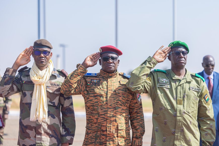 Sommet de l’AES à Bamako : le Président nigérien Abdourahamane Tiani accueilli dans une ferveur populaire
