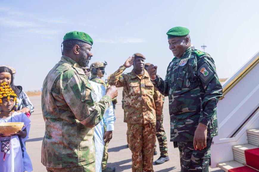 Sommet de l’AES à Bamako : le Président nigérien Abdourahamane Tiani accueilli dans une ferveur populaire