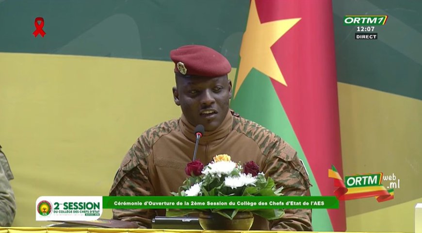 Burkina : grâce présidentielle accordée à 963 détenus