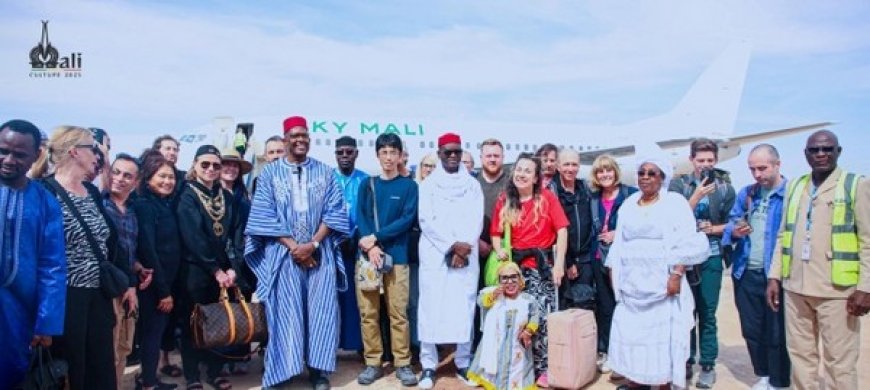 Tombouctou renoue avec le tourisme : Une trentaine de visiteurs étrangers accueillis par le ministre Mamou Daffé
