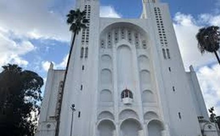 En marge de la CAN : Sacré-Cœur, la cathédrale close ou la mémoire blanche de Casablanca