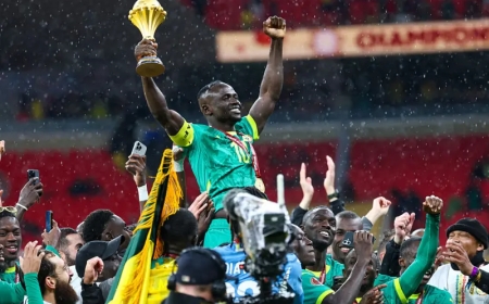 CAN 2025 : dans une finale marquée par des évènements dramatiques, le Sénégal l’emporte sur le Maroc
