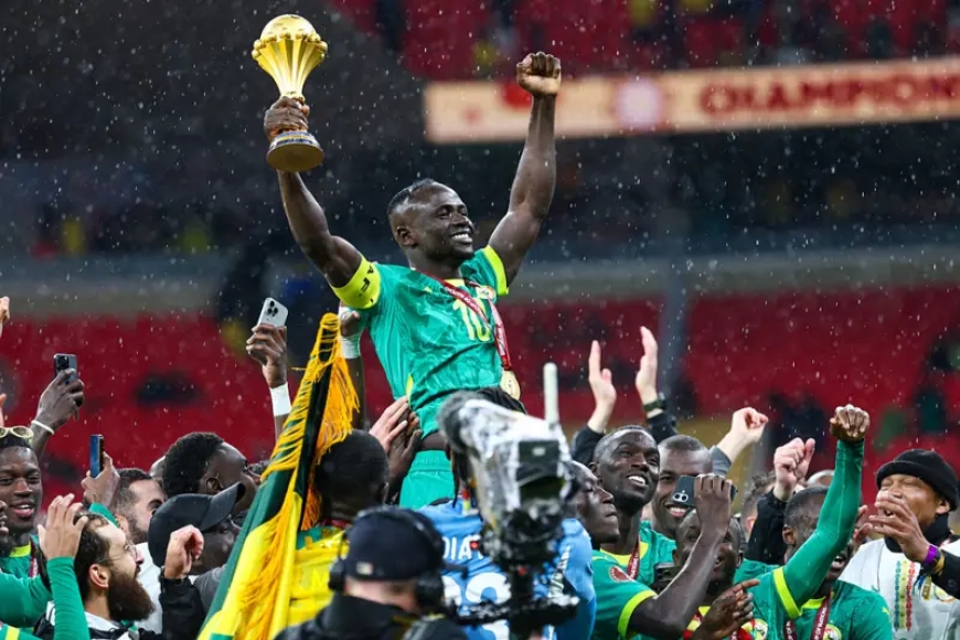 CAN 2025 : dans une finale marquée par des évènements dramatiques, le Sénégal l’emporte sur le Maroc