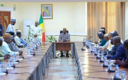 Légitimités traditionnelles : le Premier ministre reçoit le nouveau Patriarche des Niaré