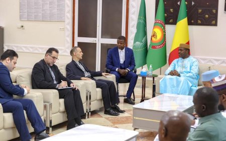 Diplomatie : le Premier ministre reçoit le nouvel ambassadeur de la République islamique d’Iran au Mali