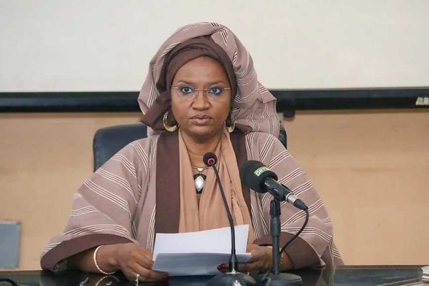 Oumou Sall Seck : L'énergie d'une ministre pragmatique au service de l'Etat !