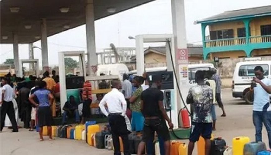Ségou : Des files d’attente devant les stations-essence