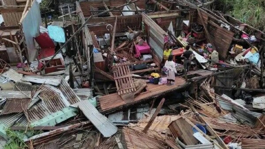 "Une catastrophe": la deuxième ville de Madagascar détruite à 75% par le cyclone Gezani — Président