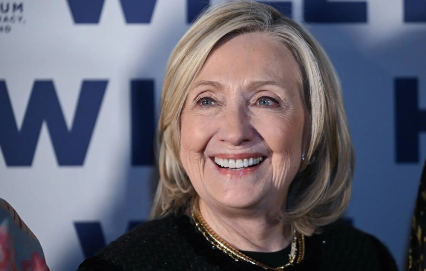 Affaire Epstein: Hillary Clinton accuse Donald Trump d'avoir "dissimulé" des éléments du dossier