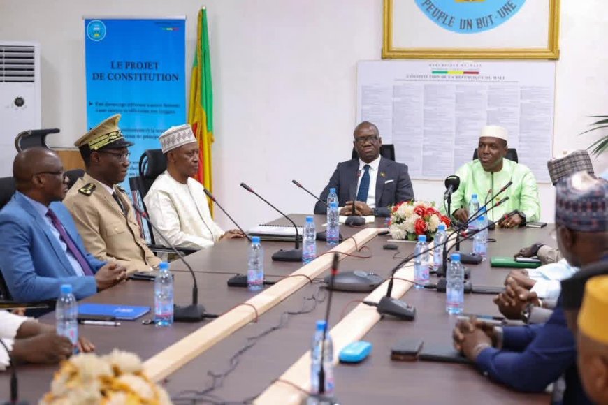 Administration territoriale : Abdoulaye Maïga passe le témoin à Issa Ousmane Coulibaly