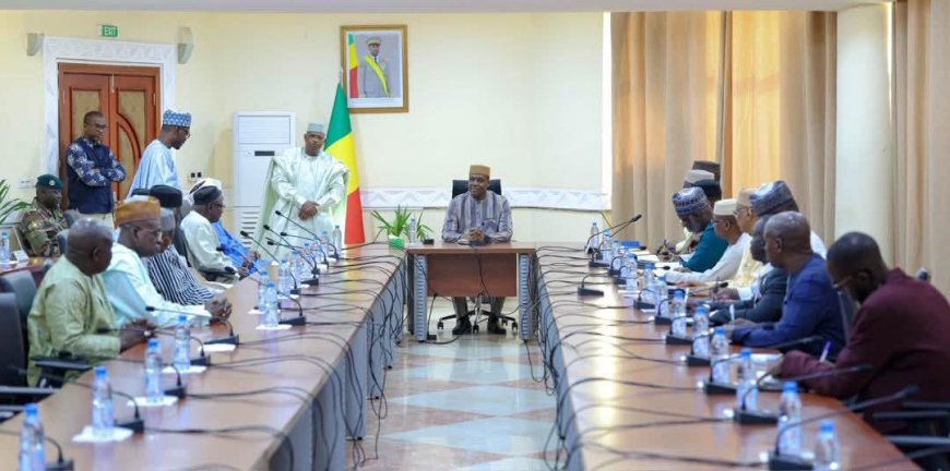 Légitimités traditionnelles : le Premier ministre reçoit le nouveau Patriarche des Niaré