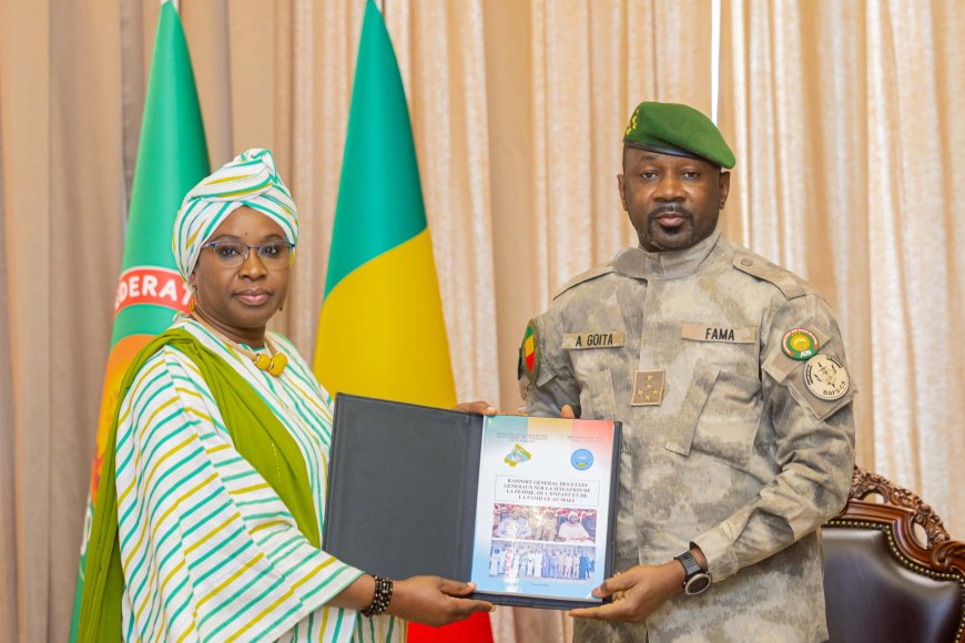 Koulouba : Le rapport des États généraux sur la situation de la femme, de l’enfant et de la famille remis au président Goïta