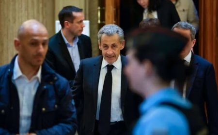 Sarkozy clame son innocence à l'ouverture de son procès en appel