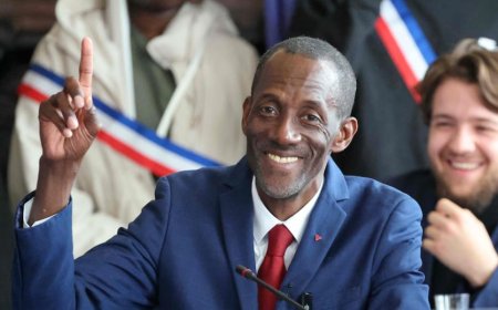 “Il veut désarmer la police”: le maire de Saint-Denis dans le collimateur du gouvernement