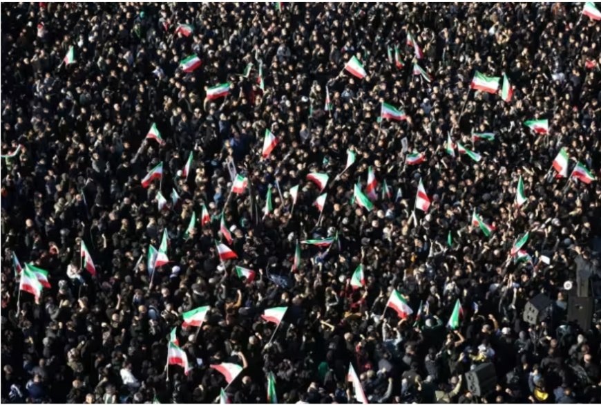 L'Iran entame un deuil de 40 jours pour la mort de Khamenei, Trump le somme de cesser sa riposte militaire