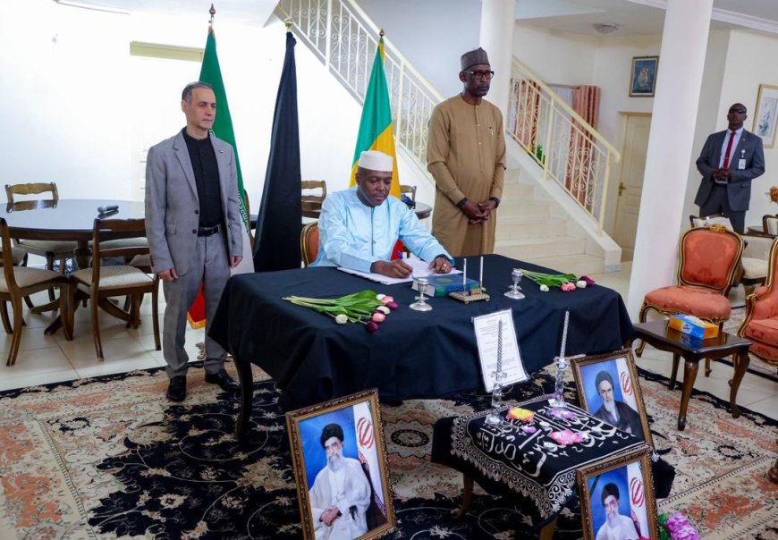Décès de l’Ayatollah Ali Khamenei : le Premier ministre Abdoulaye Maïga signe le livre de condoléances à l’ambassade d’Iran