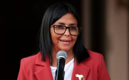 Les États-Unis lèvent les sanctions visant la présidente intérimaire du Venezuela