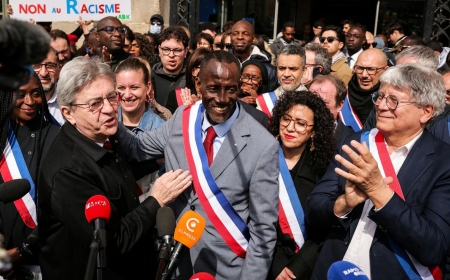 Saint-Denis : Plusieurs milliers de personnes réunies contre le racisme, en soutien à Bally Bagayoko